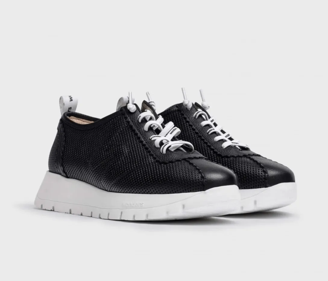 A2424 Black Leather Sneaker