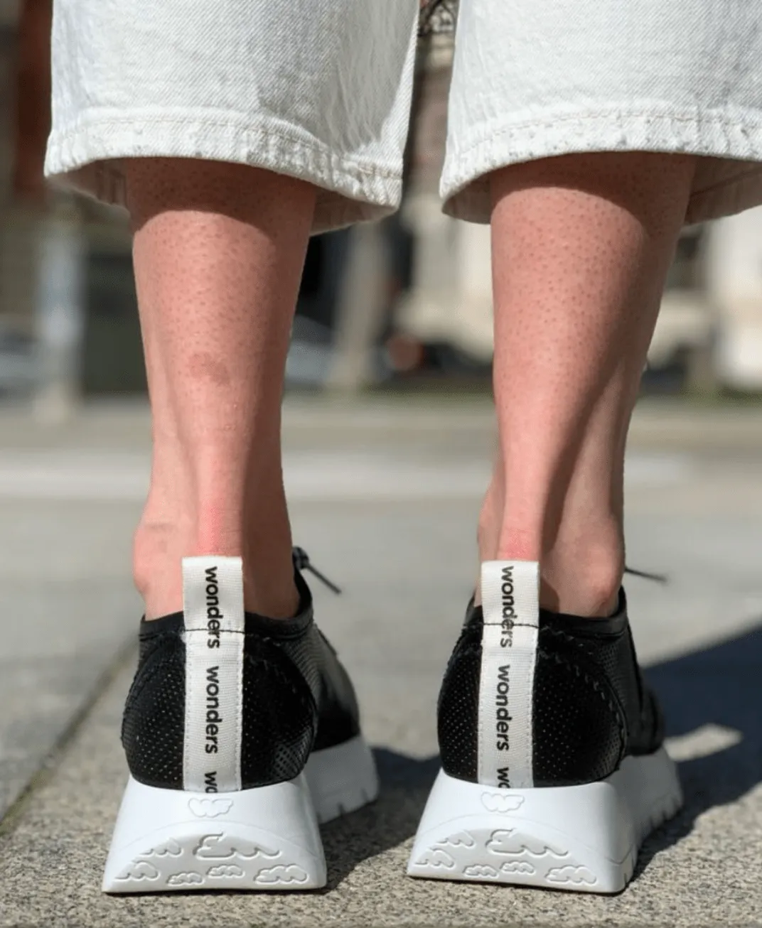 A2424 Black Leather Sneaker