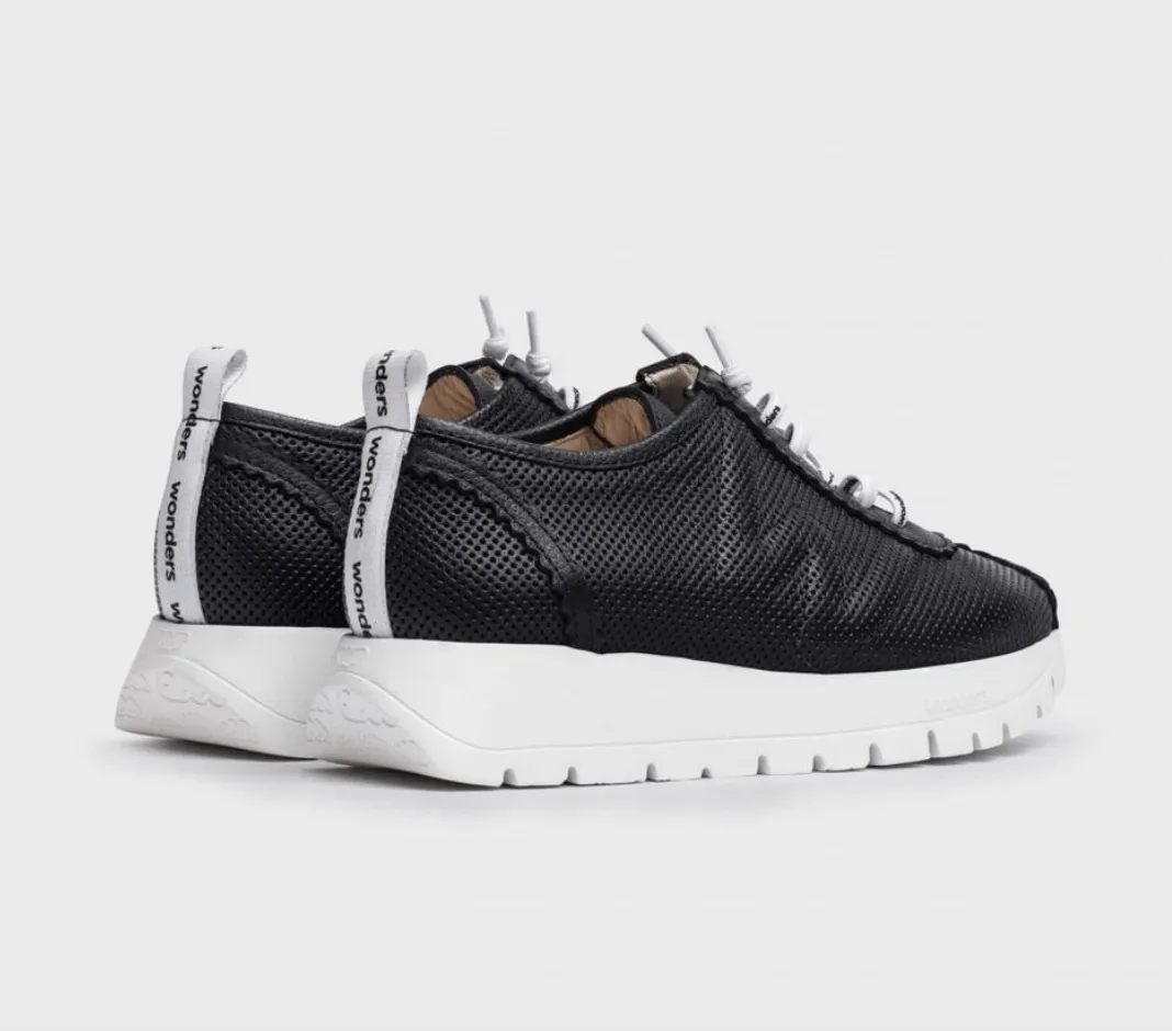 A2424 Black Leather Sneaker