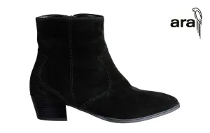 Ara Hunter Black