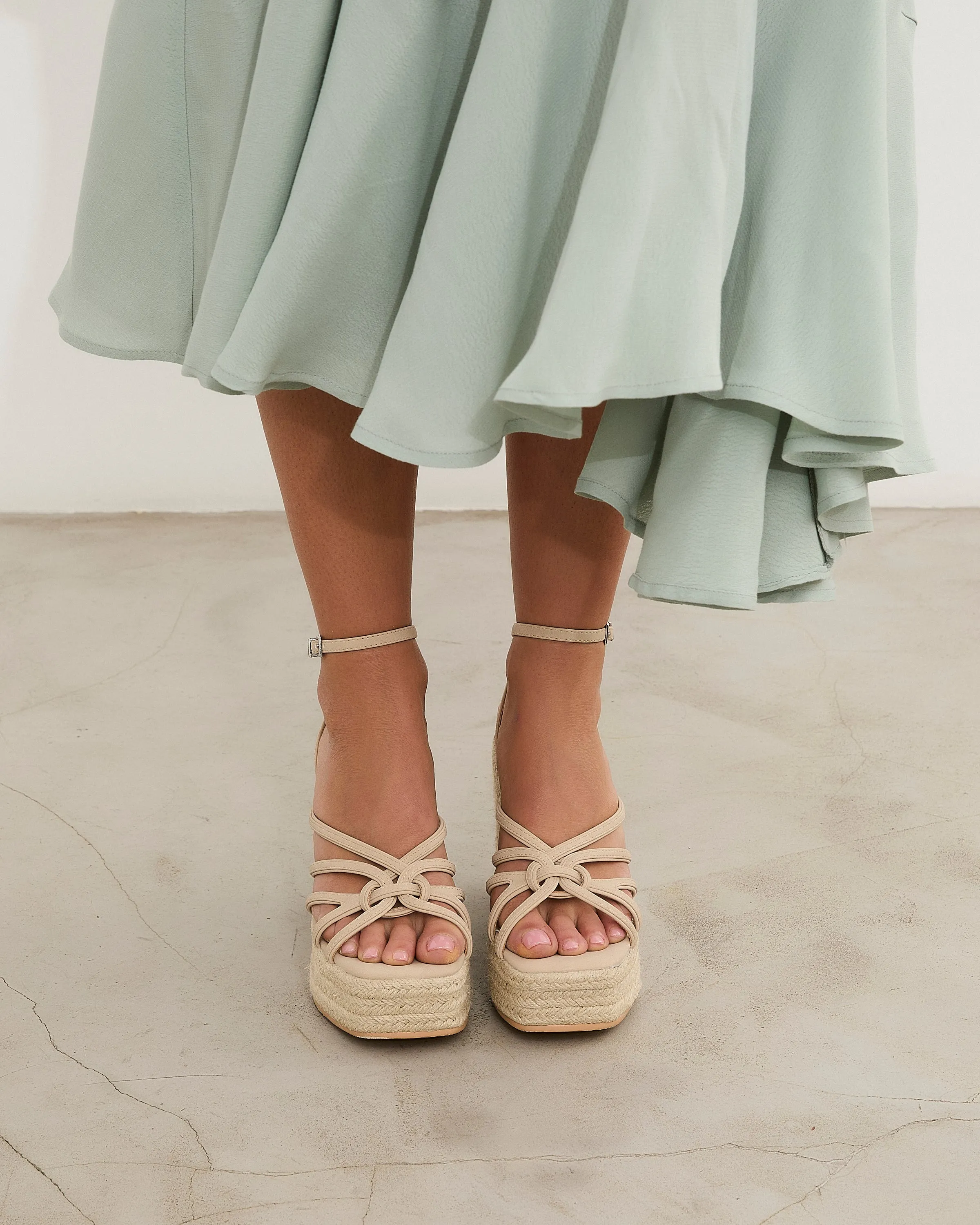 BE BEIGE