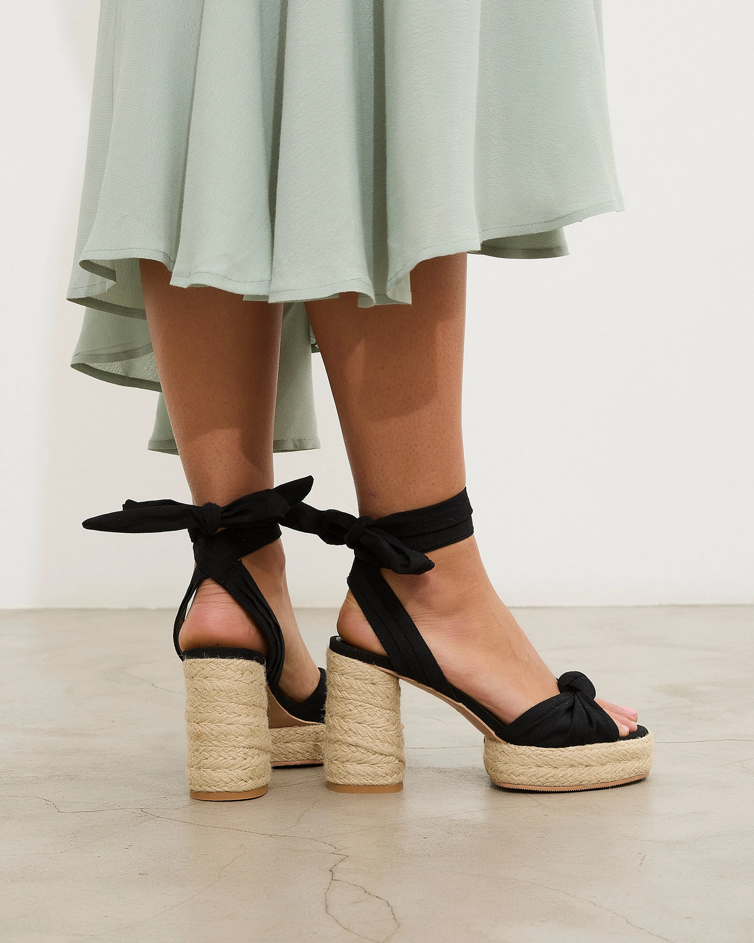 Black Rosettes