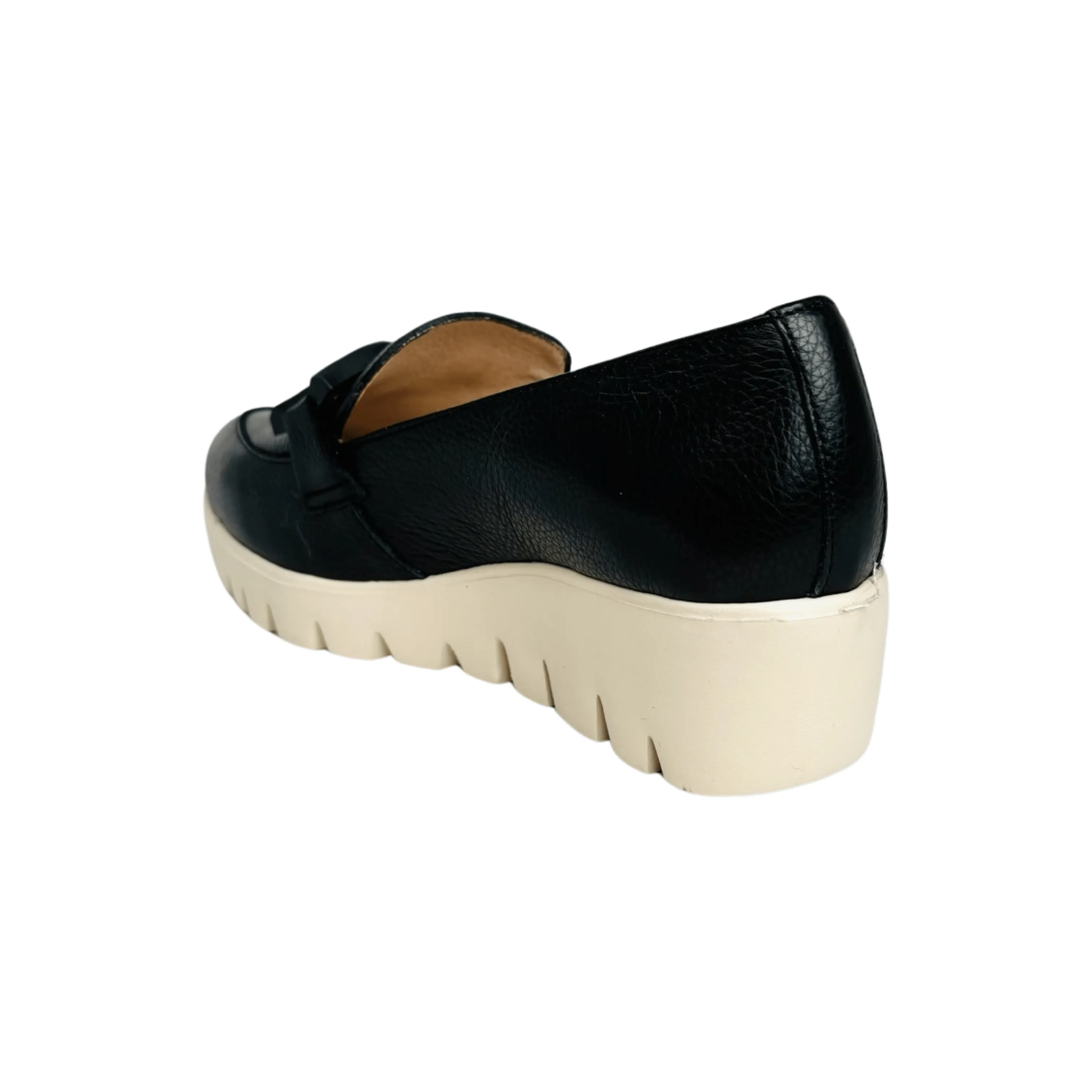 C33311 Black Leather Platform Loafer