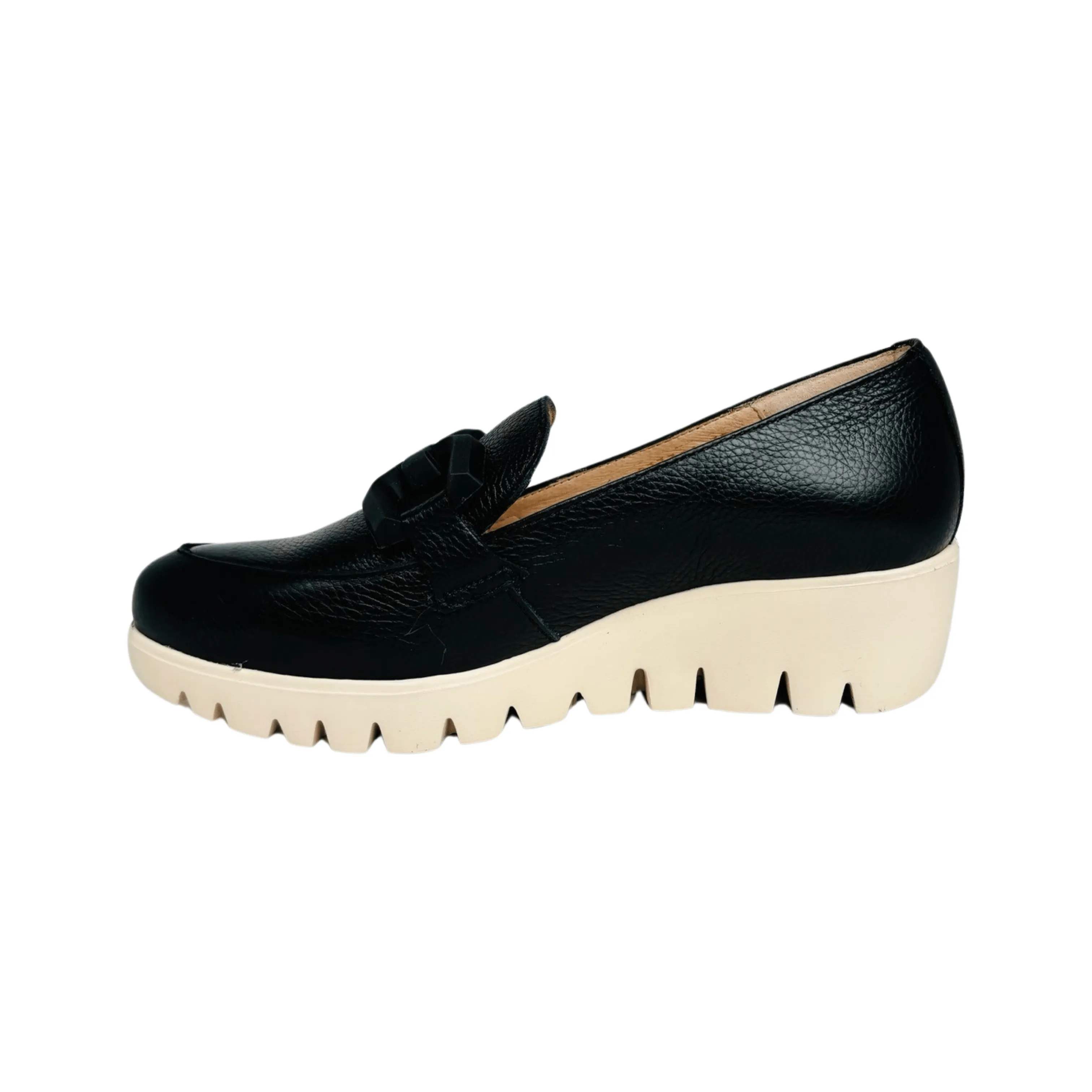 C33311 Black Leather Platform Loafer