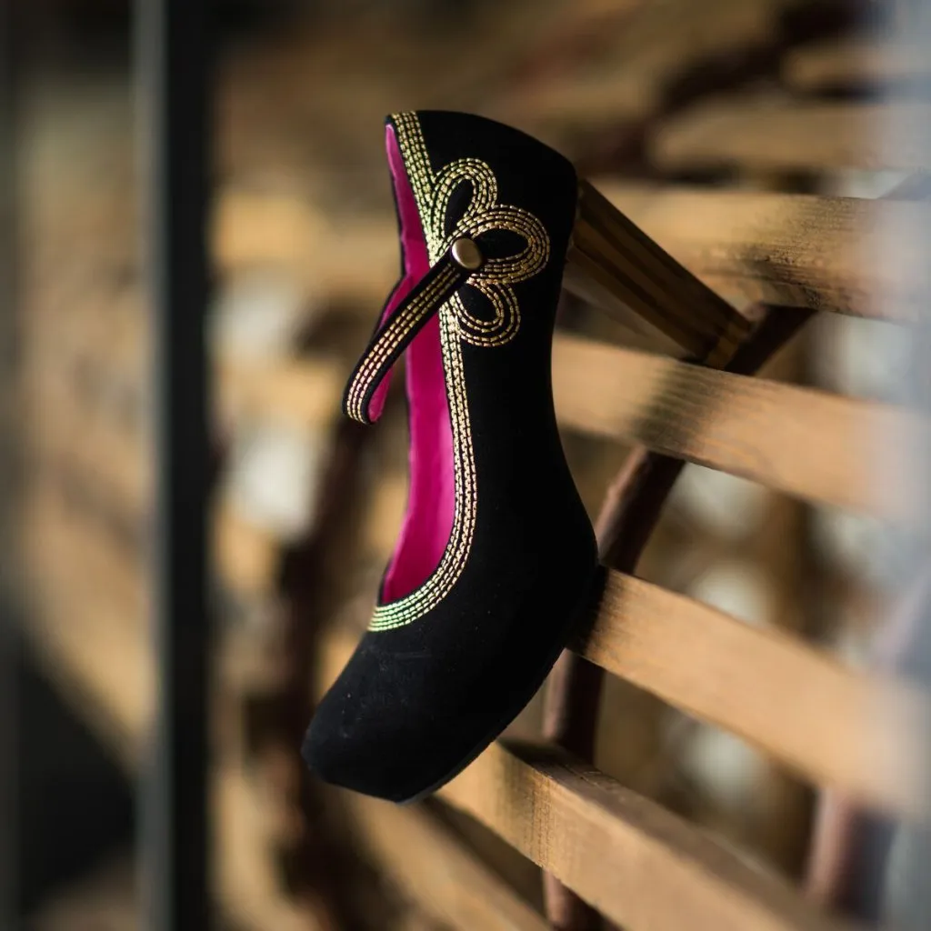 Cognac - Black/Gold strap heelLAST PAIRS 37 AND 40