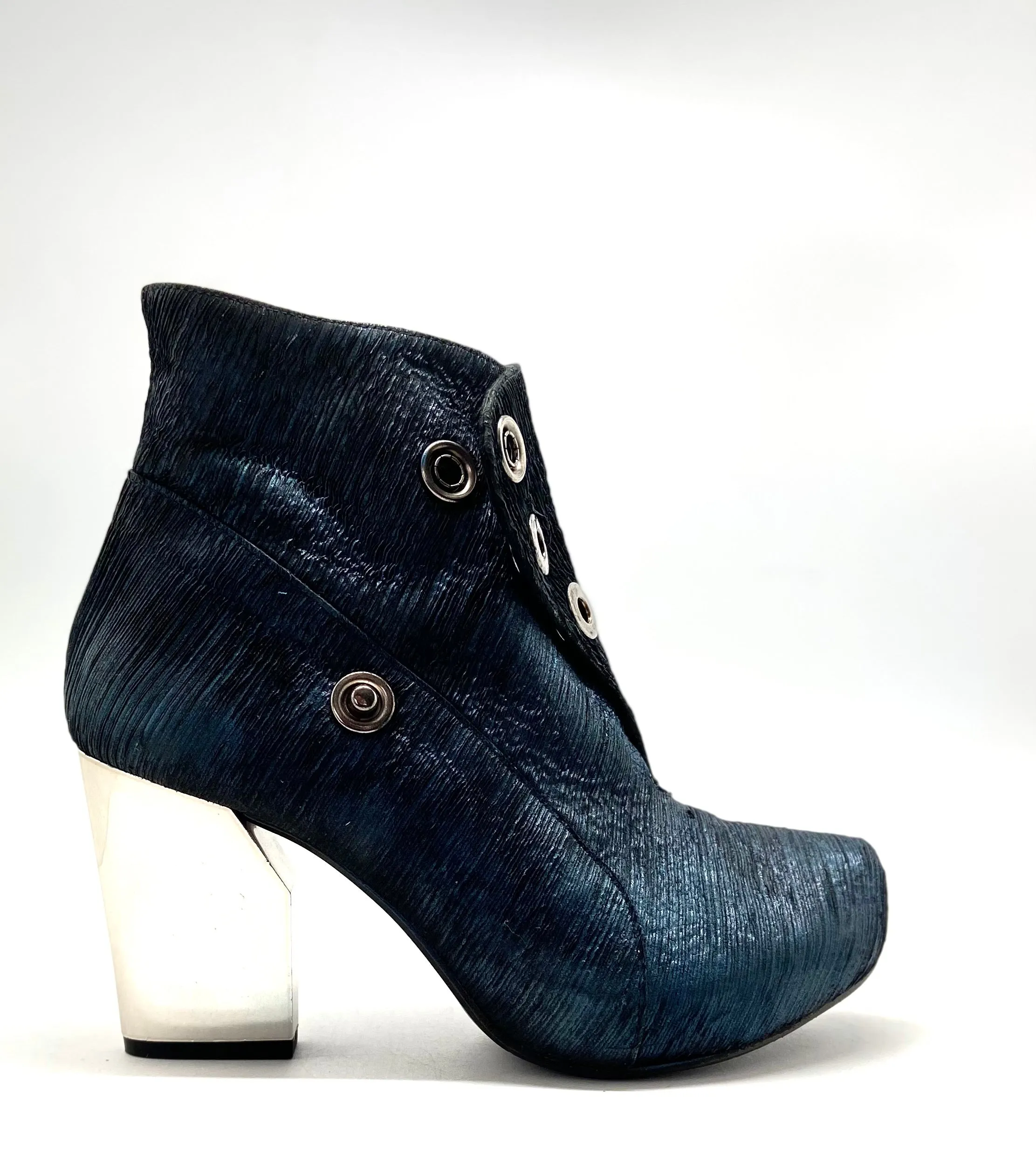 Collier-Navy ankle boot
