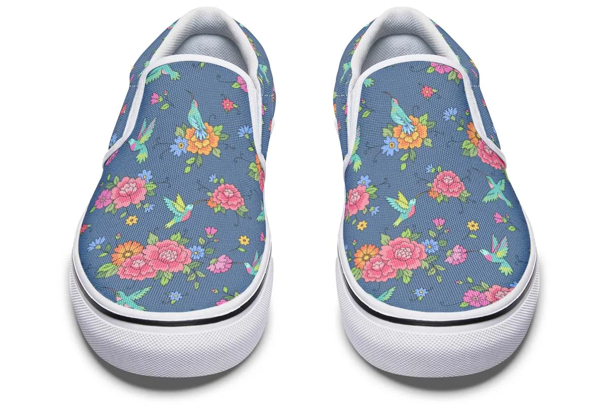 Cute Hummingbirds Pattern Slip-On Shoes
