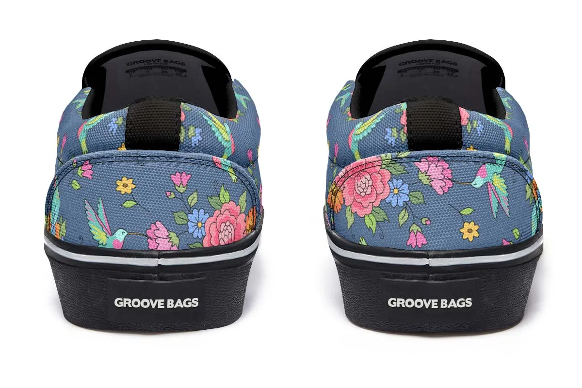 Cute Hummingbirds Pattern Slip-On Shoes