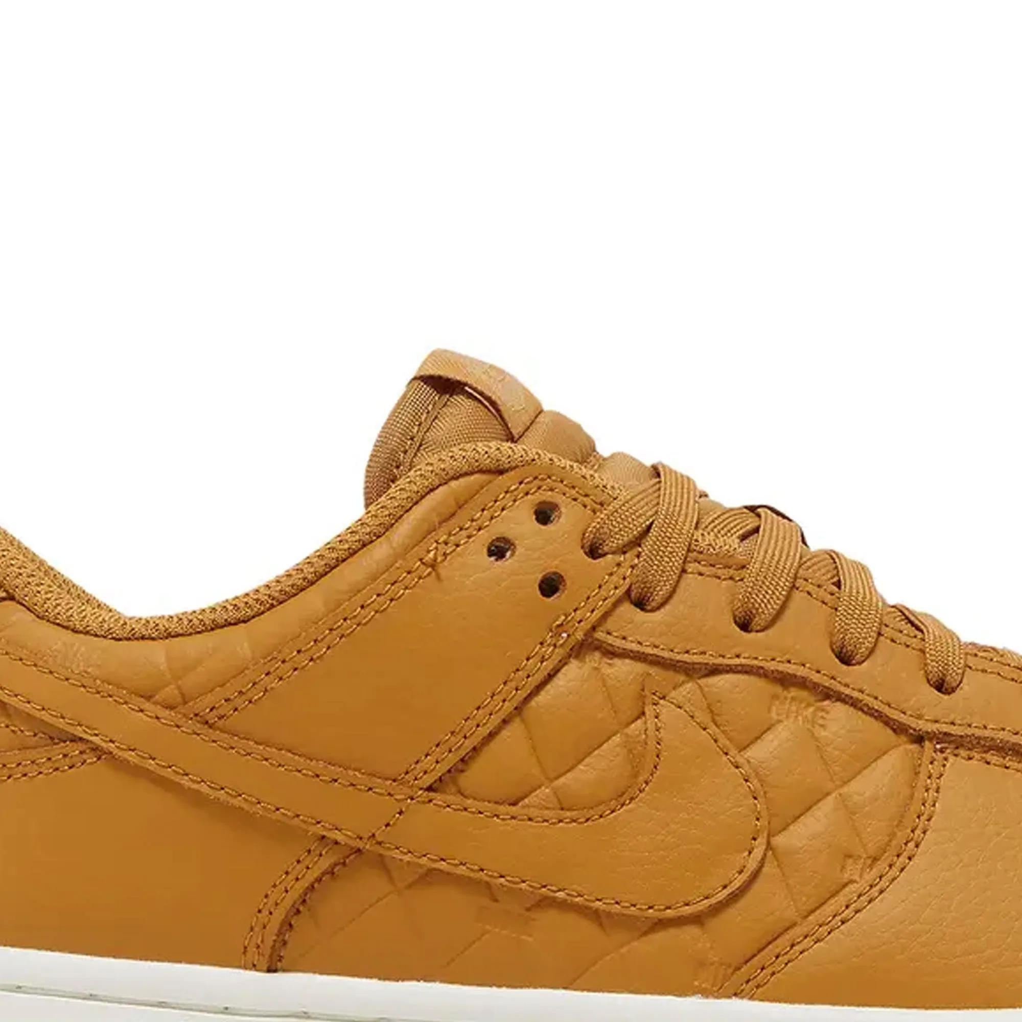 Nike Dunk Low Quilted 'Wheat' W (2022)