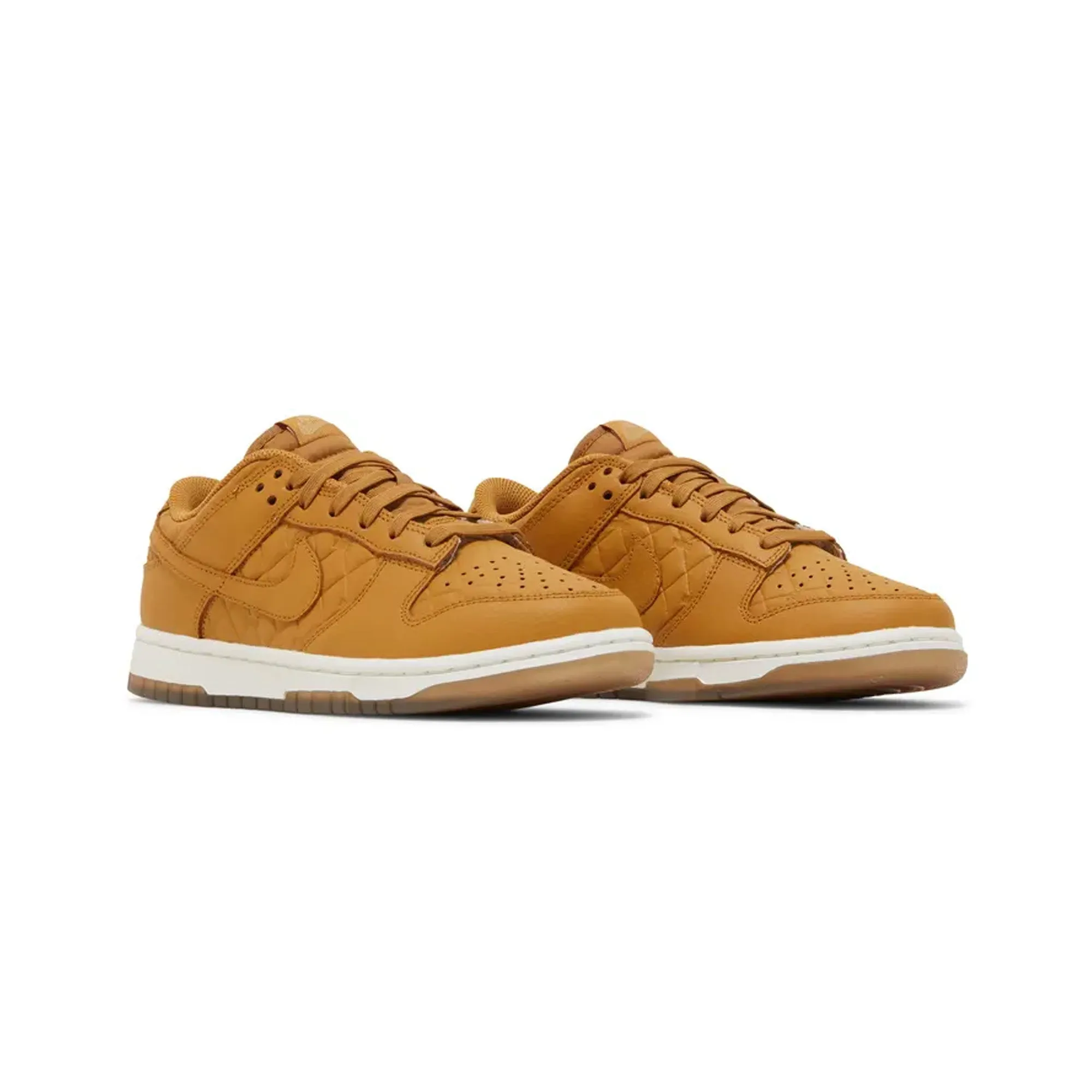 Nike Dunk Low Quilted 'Wheat' W (2022)