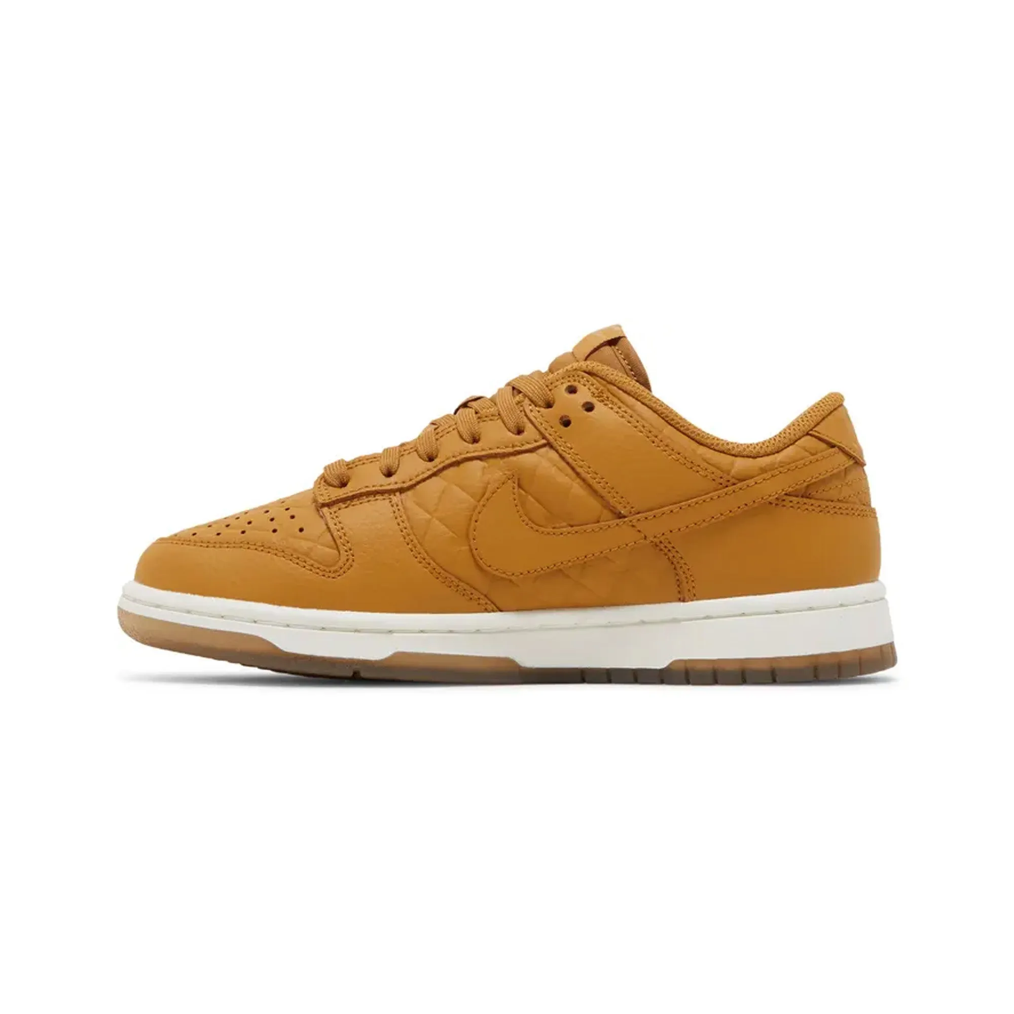 Nike Dunk Low Quilted 'Wheat' W (2022)