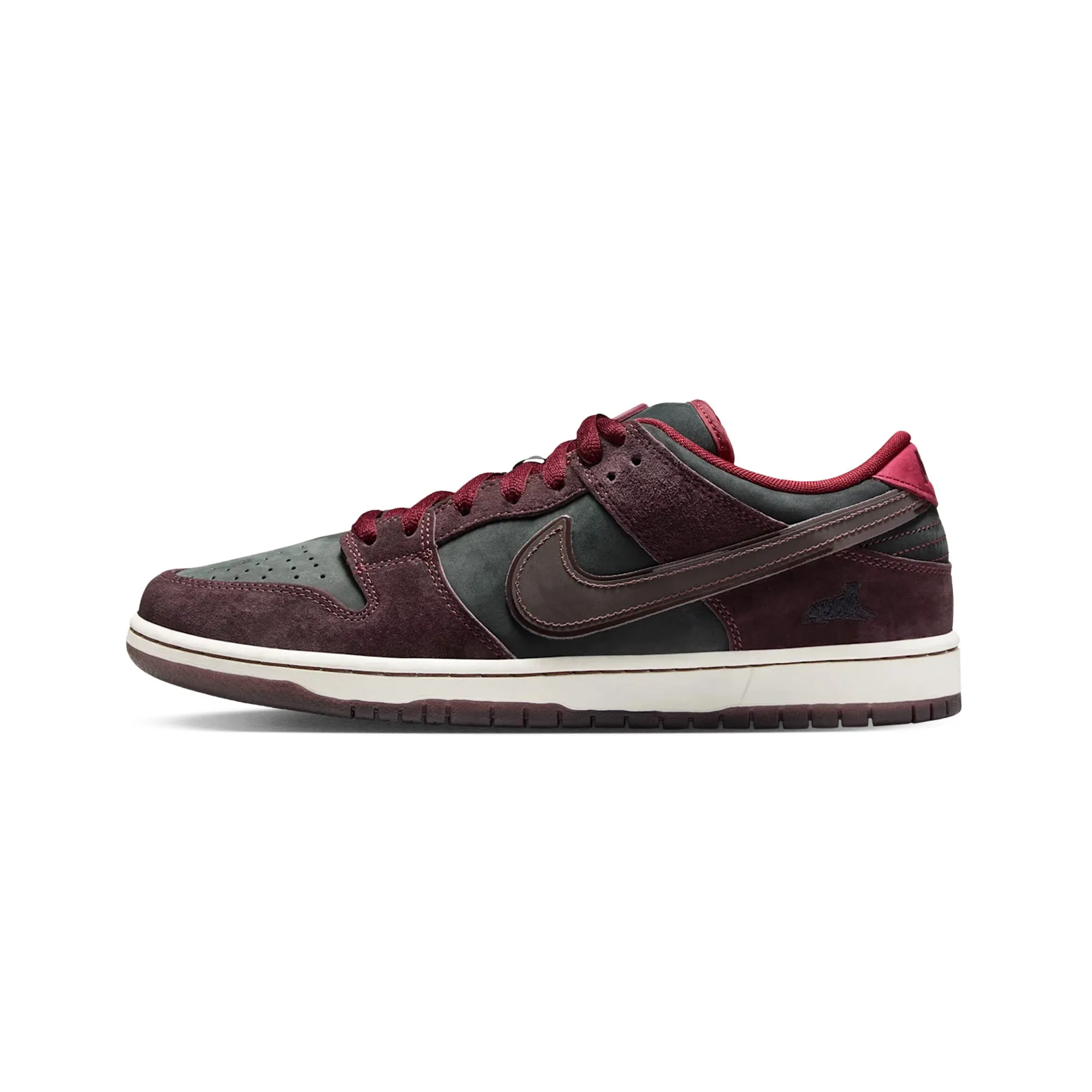 Nike SB Dunk Low 'Riot Skateshop' (2025)