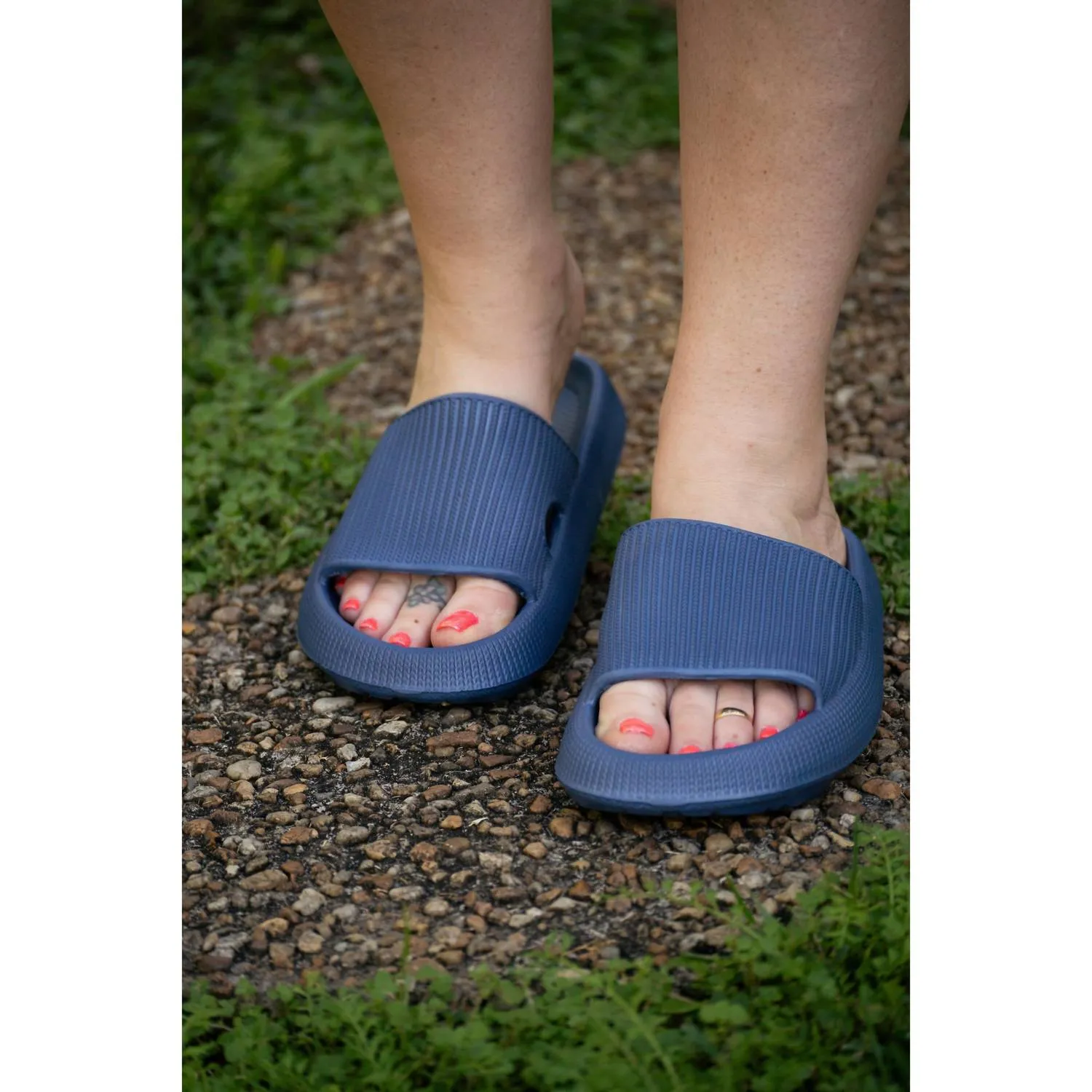 Women's Insanely Comfy Beach Casual Slides Sandal In Navy Blue