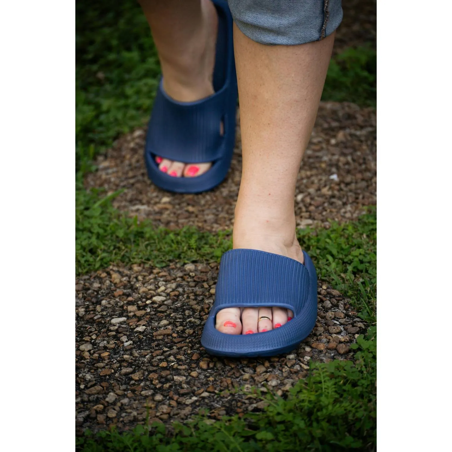 Women's Insanely Comfy Beach Casual Slides Sandal In Navy Blue